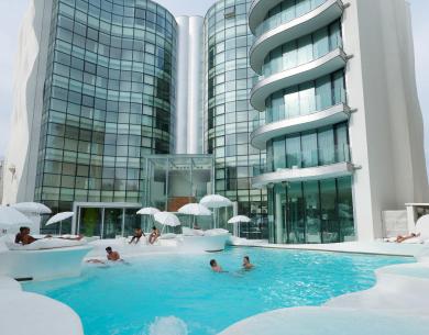 i-suite en smart-working-in-rimini-in-a-suite-of-a-5-star-design-hotel-overlooking-the-sea 012
