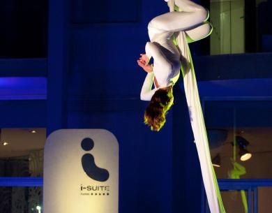 i-suite it tutte-le-date-degli-eventi-estivi-in-i-circus-i-suite-a-rimini-fronte-mare-5-stelle 007