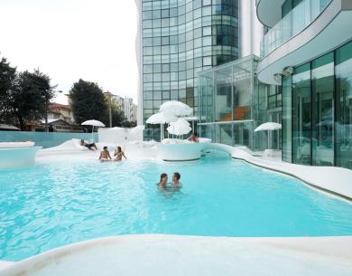 i-suite it offerta-ponte-2-giugno-rimini-design-hotel-5-stelle-con-piscina-esterna 008