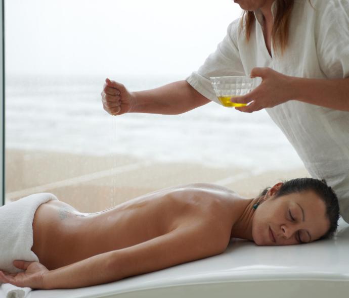i-suite it pasqua-a-rimini-con-escursioni-e-trattamenti-benessere-in-hotel-5-stelle-sul-mare 006