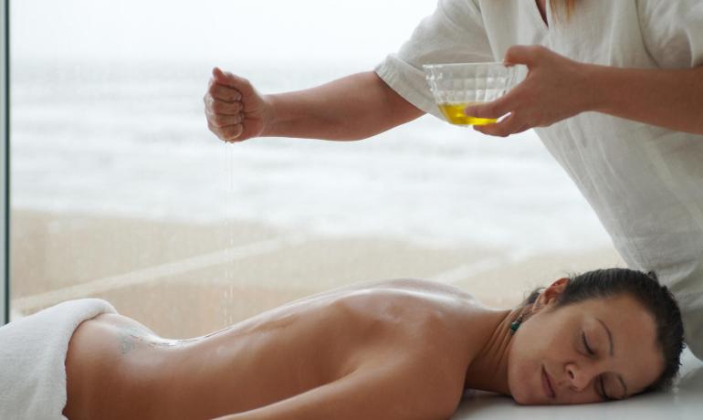 i-suite fr forfait-hotel-rimini-avec-chambre-et-massage-a-la-boue 016